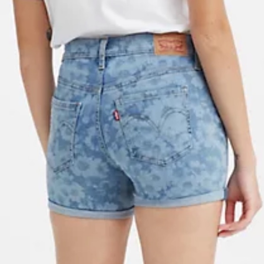 Levi’s Mid- Length Shorts- Slate Daisy/Light Wash - Picture 3 of 8